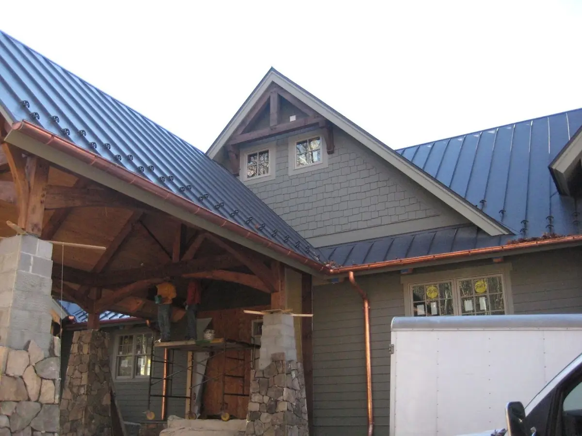 Craftsman Roofing team delivering quality roofing work in Skyline Boulevard